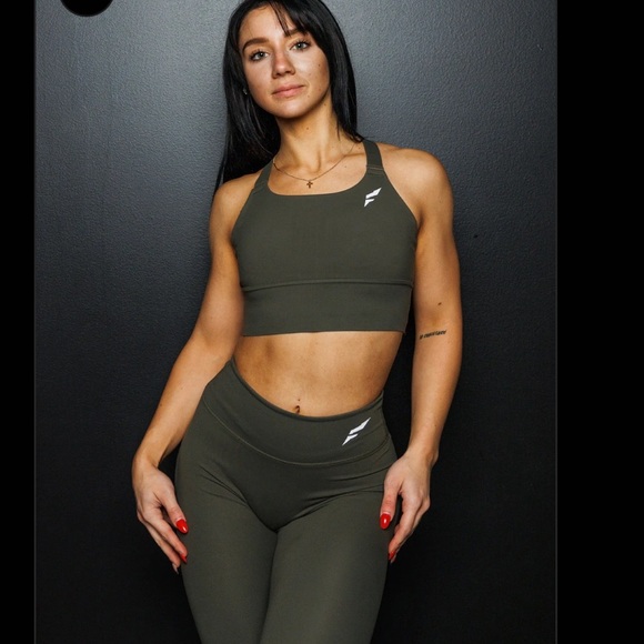 [Flag Nor Fail] NWT LONGLINE
ESSENTIAL BRA
- OLIVE - Picture 2 of 6